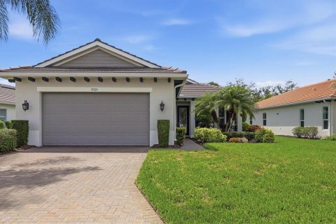 House in Bradenton, Florida 2 bedrooms, 162.86 sq.m. № 2200449 - photo 4