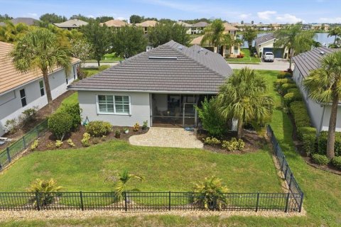 House in Bradenton, Florida 2 bedrooms, 162.86 sq.m. № 2200449 - photo 3