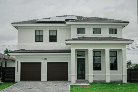 Villa ou maison à Miami, Floride 5 chambres, 255.57 m2 № 2146499