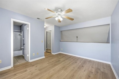 Condo in Gainesville, Florida, 2 bedrooms № 2115844 - photo 23