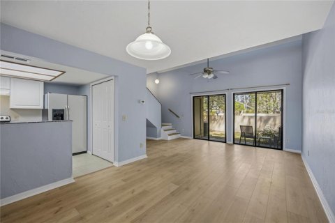 Condo in Gainesville, Florida, 2 bedrooms № 2115844 - photo 6