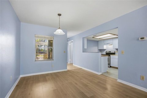 Condo in Gainesville, Florida, 2 bedrooms № 2115844 - photo 9