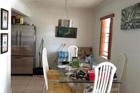 Casa en venta en Miami, Florida, 3 dormitorios, 143.81 m2 № 1986216 - foto 5