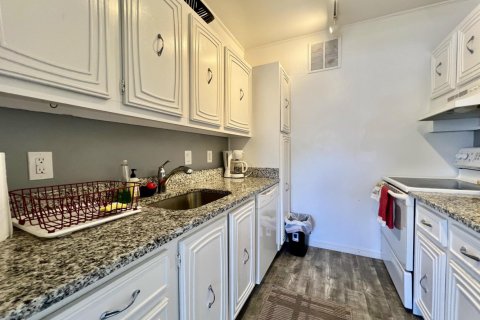 Copropriété à louer à South Palm Beach, Floride: 1 chambre, 66.33 m2 № 2260321 - photo 7