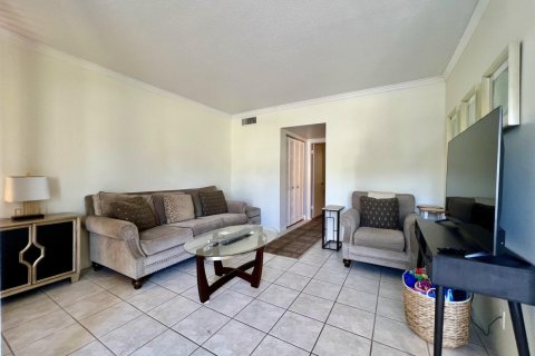 Copropriété à louer à South Palm Beach, Floride: 1 chambre, 66.33 m2 № 2260321 - photo 10