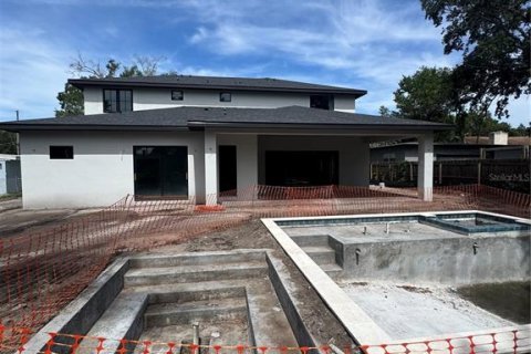 House in Orlando, Florida 5 bedrooms, 390.84 sq.m. № 2147467 - photo 19