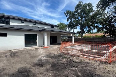 House in Orlando, Florida 5 bedrooms, 390.84 sq.m. № 2147467 - photo 17