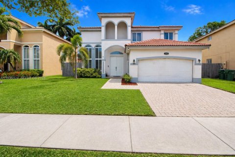 House in Homestead, Florida 4 bedrooms, 190.64 sq.m. № 2059439 - photo 2