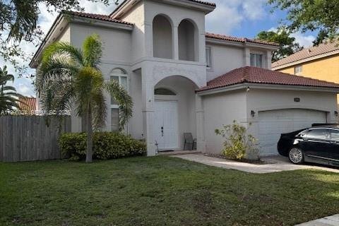 House in Homestead, Florida 4 bedrooms, 190.64 sq.m. № 2059439