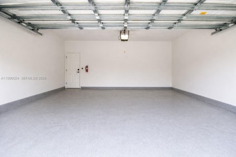 House in Homestead, Florida 4 bedrooms, 190.64 sq.m. № 2059439 - photo 29
