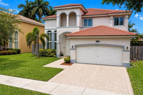 House in Homestead, Florida 4 bedrooms, 190.64 sq.m. № 2059439 - photo 4