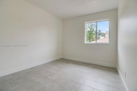 House in Homestead, Florida 4 bedrooms, 190.64 sq.m. № 2059439 - photo 21