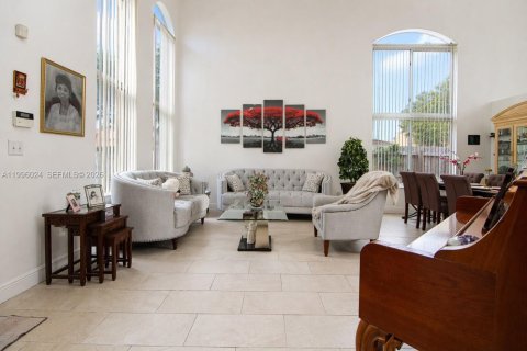 House in Homestead, Florida 4 bedrooms, 190.64 sq.m. № 2059439 - photo 8