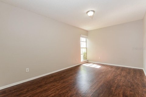 Villa ou maison à louer à Winter Springs, Floride: 4 chambres, 141.12 m2 № 2386088 - photo 9
