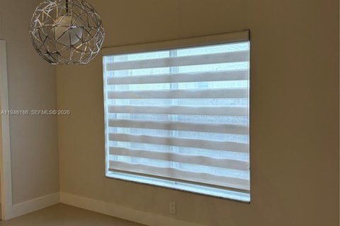 House in Pembroke Pines, Florida 4 bedrooms, 263.75 sq.m. № 2003586 - photo 9