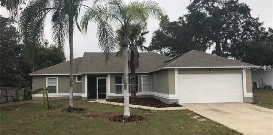 Casa en Deltona, Florida 3 dormitorios, 150.32 m2 № 1893921