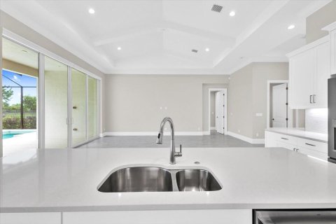 Casa en venta en Port St. Lucie, Florida, 5 dormitorios, 264.21 m2 № 2382889 - foto 21