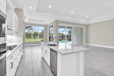 Casa en venta en Port St. Lucie, Florida, 5 dormitorios, 264.21 m2 № 2382889 - foto 18