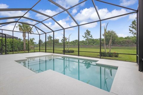 Casa en venta en Port St. Lucie, Florida, 5 dormitorios, 264.21 m2 № 2382889 - foto 2