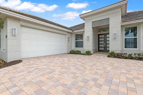 Casa en Port St. Lucie, Florida 5 dormitorios, 264.21 m2 № 2382889