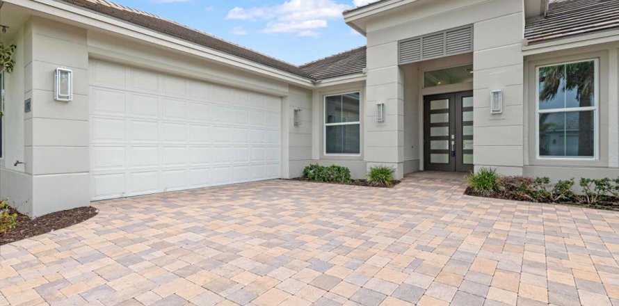 Casa en Port St. Lucie, Florida 5 dormitorios, 264.21 m2 № 2382889