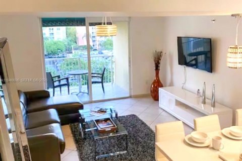 Condo in Aventura, Florida, 1 bedroom  № 2002938 - photo 6