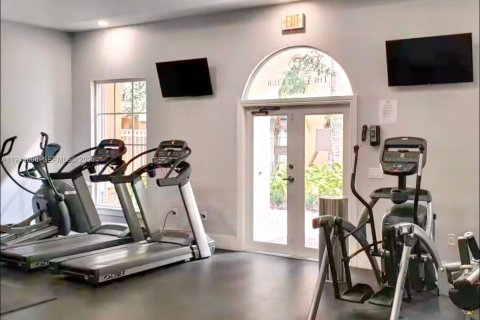 Condo in Aventura, Florida, 1 bedroom  № 2002938 - photo 4