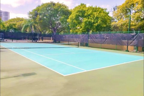 Condo in Aventura, Florida, 1 bedroom  № 2002938 - photo 19