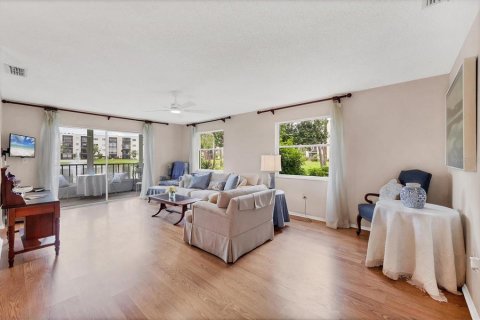 Купить кондоминиум в Сент-Питерсберг, Флорида 6 комнат, 124.95м2, № 1804870 - фото 8