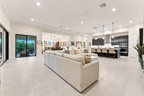 Villa ou maison à vendre à Fish Hawk, Floride: 5 chambres, 405.24 m2 № 2285418 - photo 11