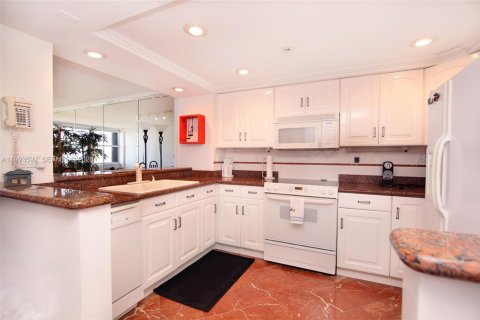 Condominio en alquiler en Miami Beach, Florida, 2 dormitorios, 96.06 m2 № 2055605 - foto 5