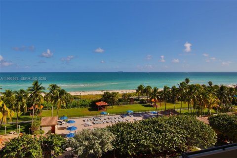 Condominio en alquiler en Miami Beach, Florida, 2 dormitorios, 96.06 m2 № 2055605 - foto 16