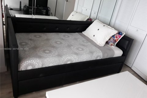 Condominio en alquiler en Miami Beach, Florida, 2 dormitorios, 96.06 m2 № 2055605 - foto 8