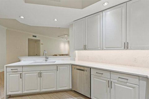 Copropriété à louer à Sarasota, Floride: 2 chambres, 160.26 m2 № 1870835 - photo 9
