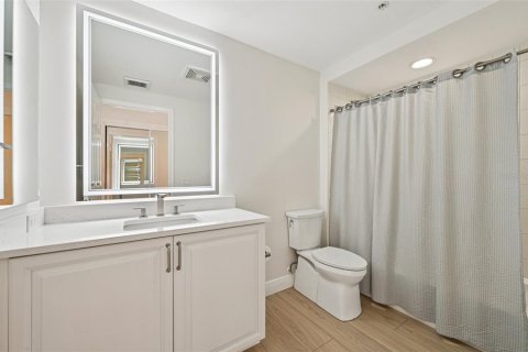 Copropriété à louer à Sarasota, Floride: 2 chambres, 160.26 m2 № 1870835 - photo 14