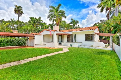 House in Miami, Florida 3 bedrooms, 142.51 sq.m. № 1955096 - photo 2
