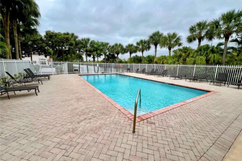 Touwnhouse à louer à Coral Springs, Floride: 3 chambres, 151.8 m2 № 2058249 - photo 24