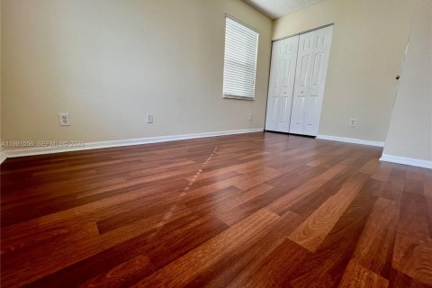 Touwnhouse à louer à Coral Springs, Floride: 3 chambres, 151.8 m2 № 2058249 - photo 13