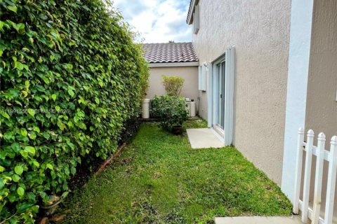 Touwnhouse à louer à Coral Springs, Floride: 3 chambres, 151.8 m2 № 2058249 - photo 22