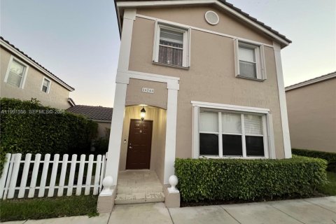 Touwnhouse à Coral Springs, Floride 3 chambres, 151.8 m2 № 2058249