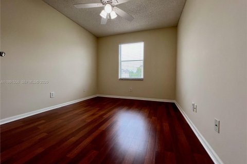 Touwnhouse à louer à Coral Springs, Floride: 3 chambres, 151.8 m2 № 2058249 - photo 10