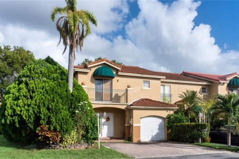 Townhouse in Miami, Florida 3 bedrooms, 171.68 sq.m. № 2018787 - photo 2