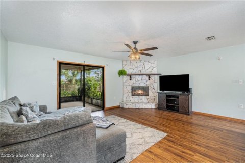 Casa en venta en Cocoa, Florida, 3 dormitorios, 95.32 m2 № 1902493 - foto 4