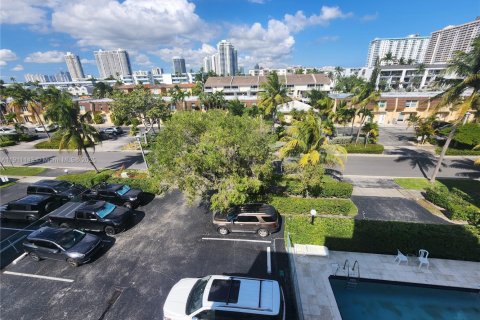 Снять в аренду квартиру в Норт-Майами-Бич, Флорида 2 спальни, 90.12м2, № 1967967 - фото 5