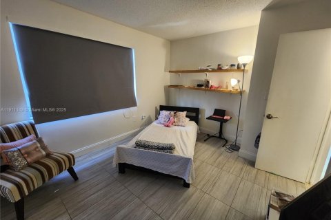 Снять в аренду квартиру в Норт-Майами-Бич, Флорида 2 спальни, 90.12м2, № 1967967 - фото 11