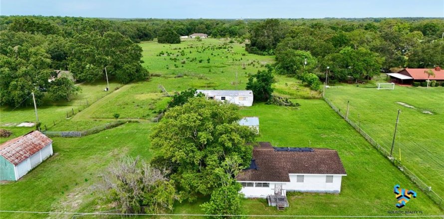 House in Kissimmee, Florida 3 bedrooms, 108.7 sq.m. № 1761339