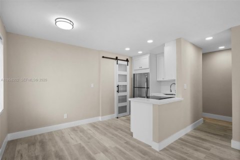 Condominio en venta en Palmetto Bay, Florida, 1 dormitorio, 52.03 m2 № 2017758 - foto 3