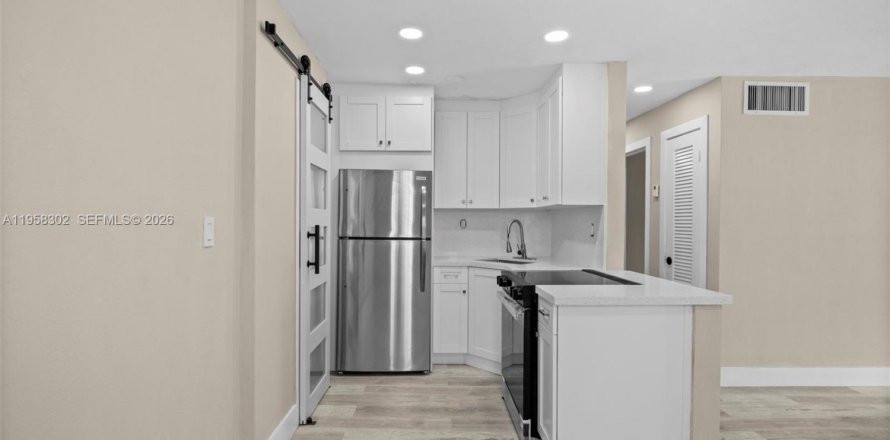 Condominio en Palmetto Bay, Florida, 1 dormitorio  № 2017758