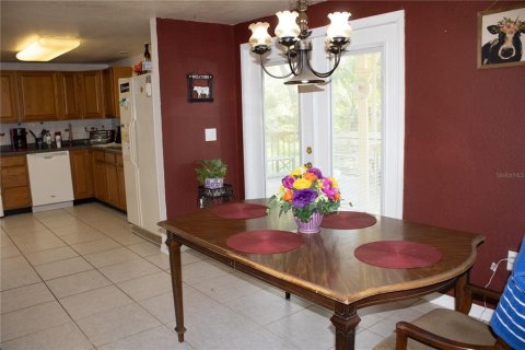 House in Mulberry, Florida 4 bedrooms, 202.9 sq.m. № 1869454 - photo 8