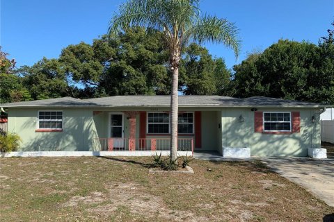 Villa ou maison à New Port Richey, Floride 4 chambres, 157 m2 № 2425995